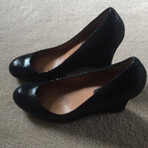 Ann Taylor Black Wedge Shoes